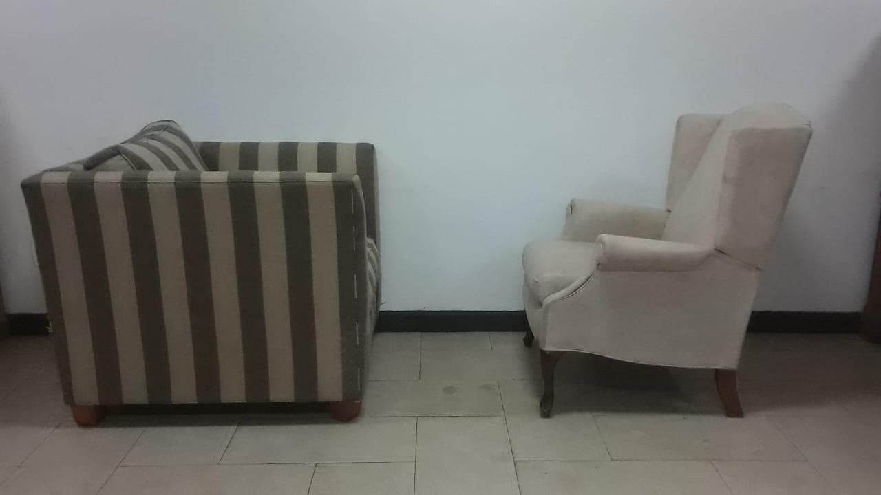 Mobiliário de Lar ·