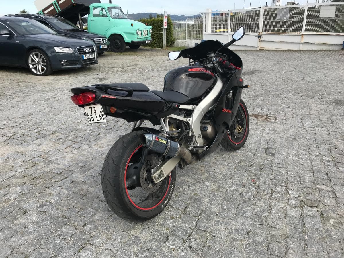 Motociclo Kawasaki Ninja ZR 6R · Ano 1998 — imagen 4