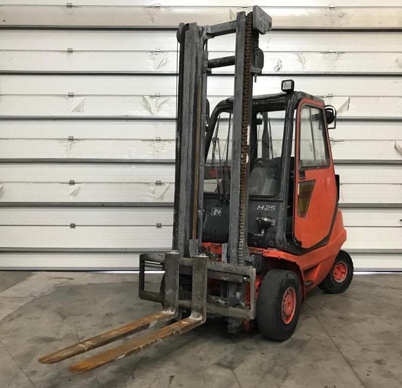 Empilhador Linde H25D-03 · Ano 2002 — imagem 1