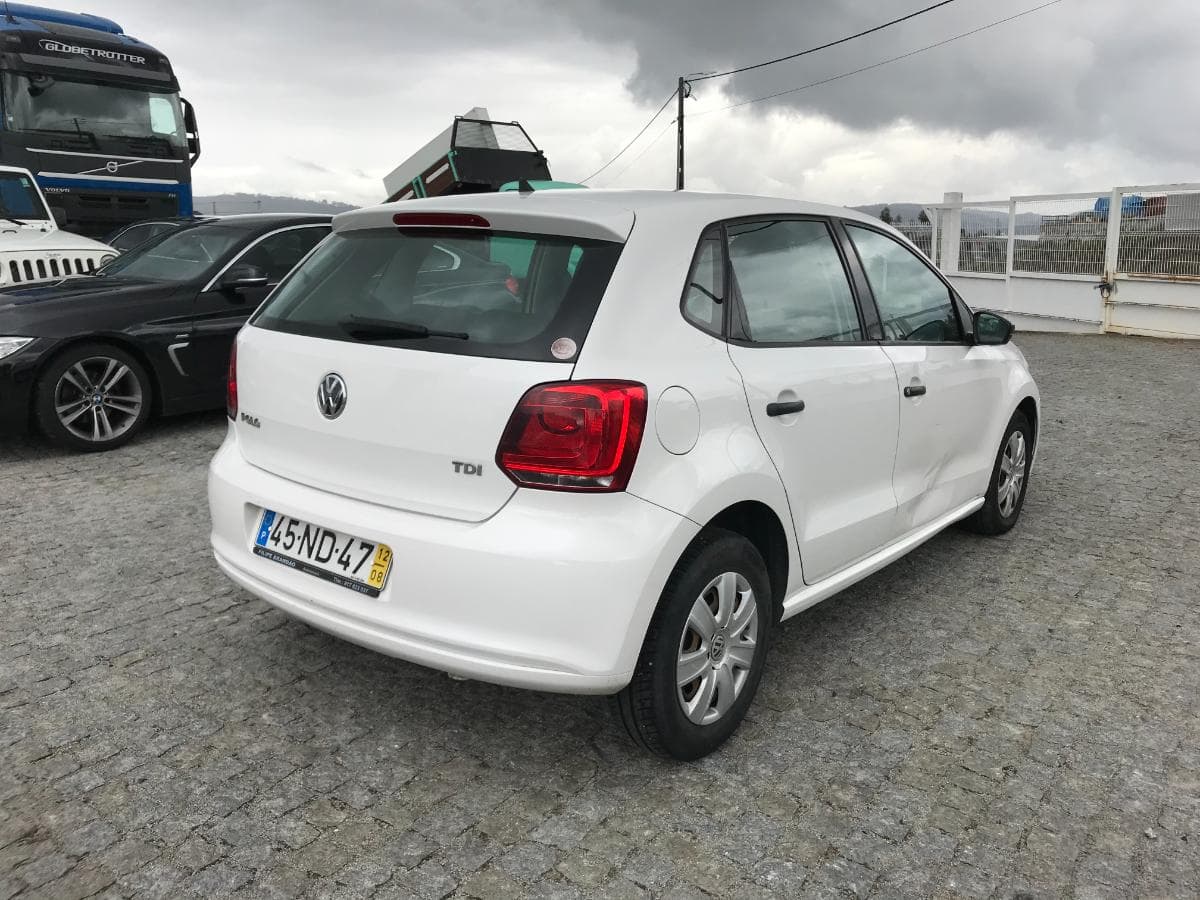 Volkswagen Polo 1.2 TDI · Ano 2012 — image 4
