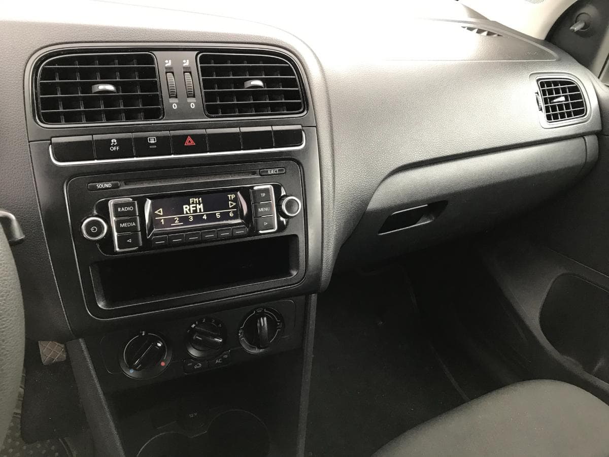 Volkswagen Polo 1.2 TDI · Ano 2012 — image 17