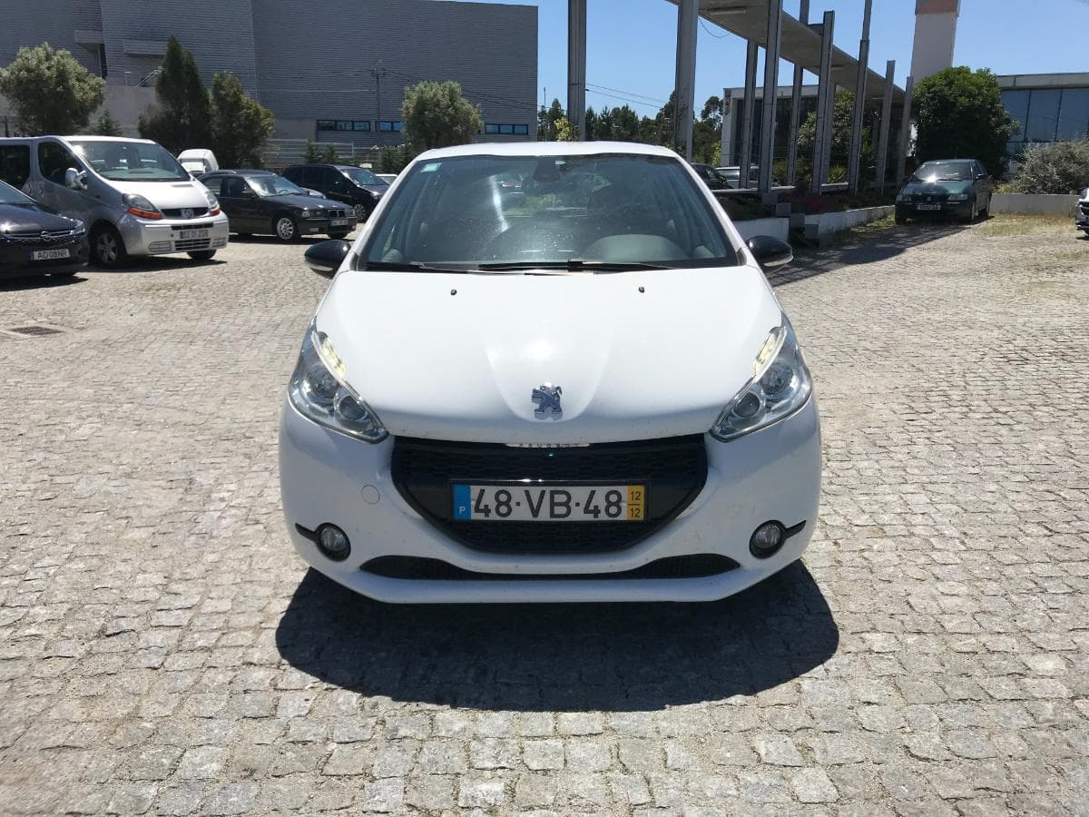 Peugeot 208 1.6 HDI· Ano 2012 — imagem 2