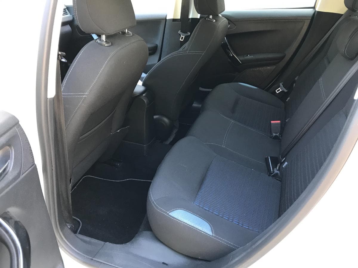 Peugeot 208 1.6 HDI· Ano 2012 — imagem 12