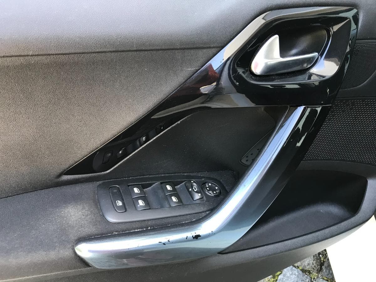 Peugeot 208 1.6 HDI· Ano 2012 — imagem 20