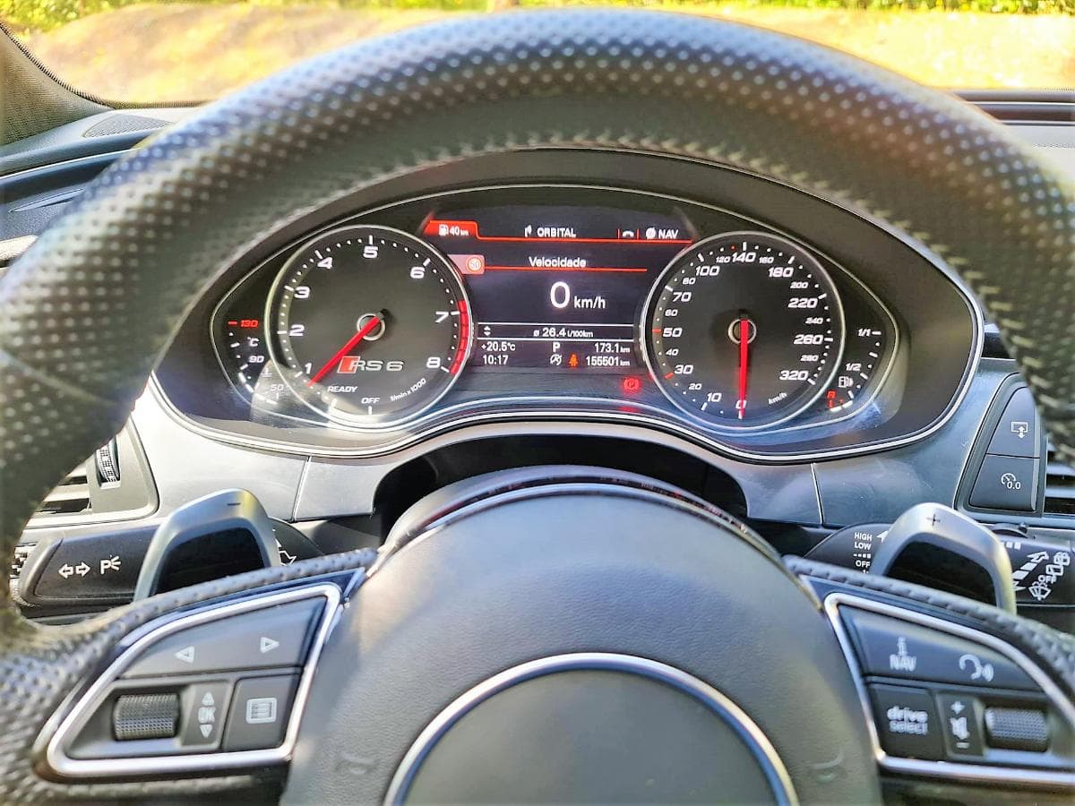 Audi RS6 — imagem 18