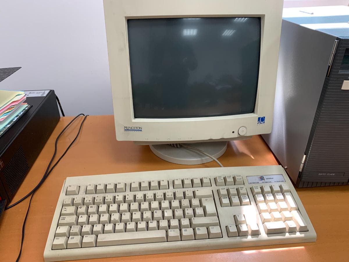 Maquinaria · Equipamento de Escritório — imagen 27