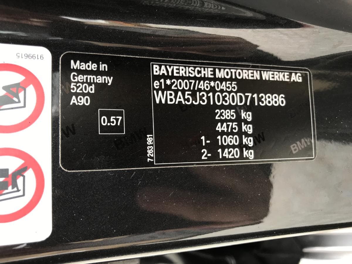 BMW 520D · Ano 2014 — image 12