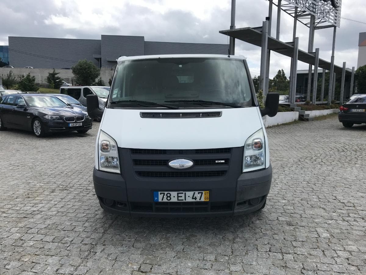 Ford Transit · Ano 2007 — imagen 2