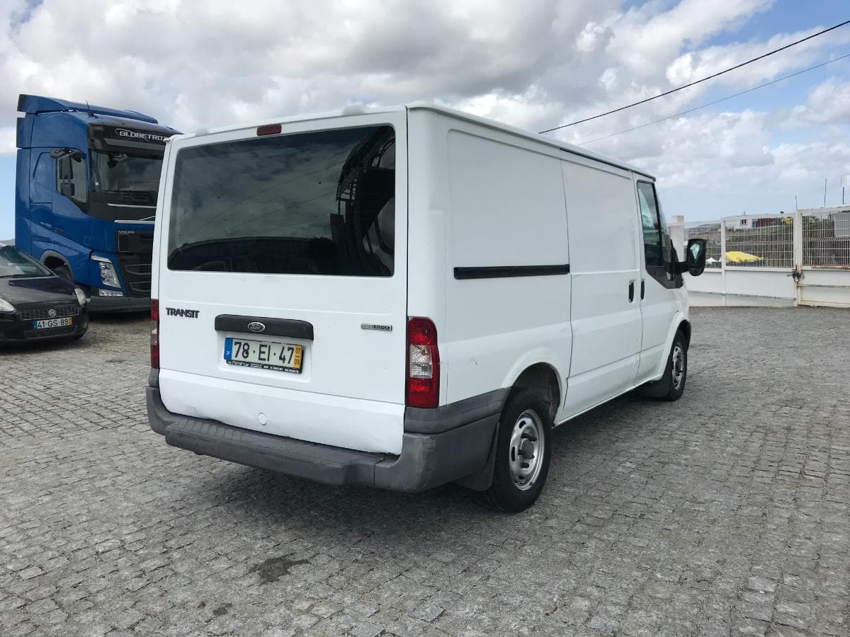Ford Transit · Ano 2007 — imagen 6