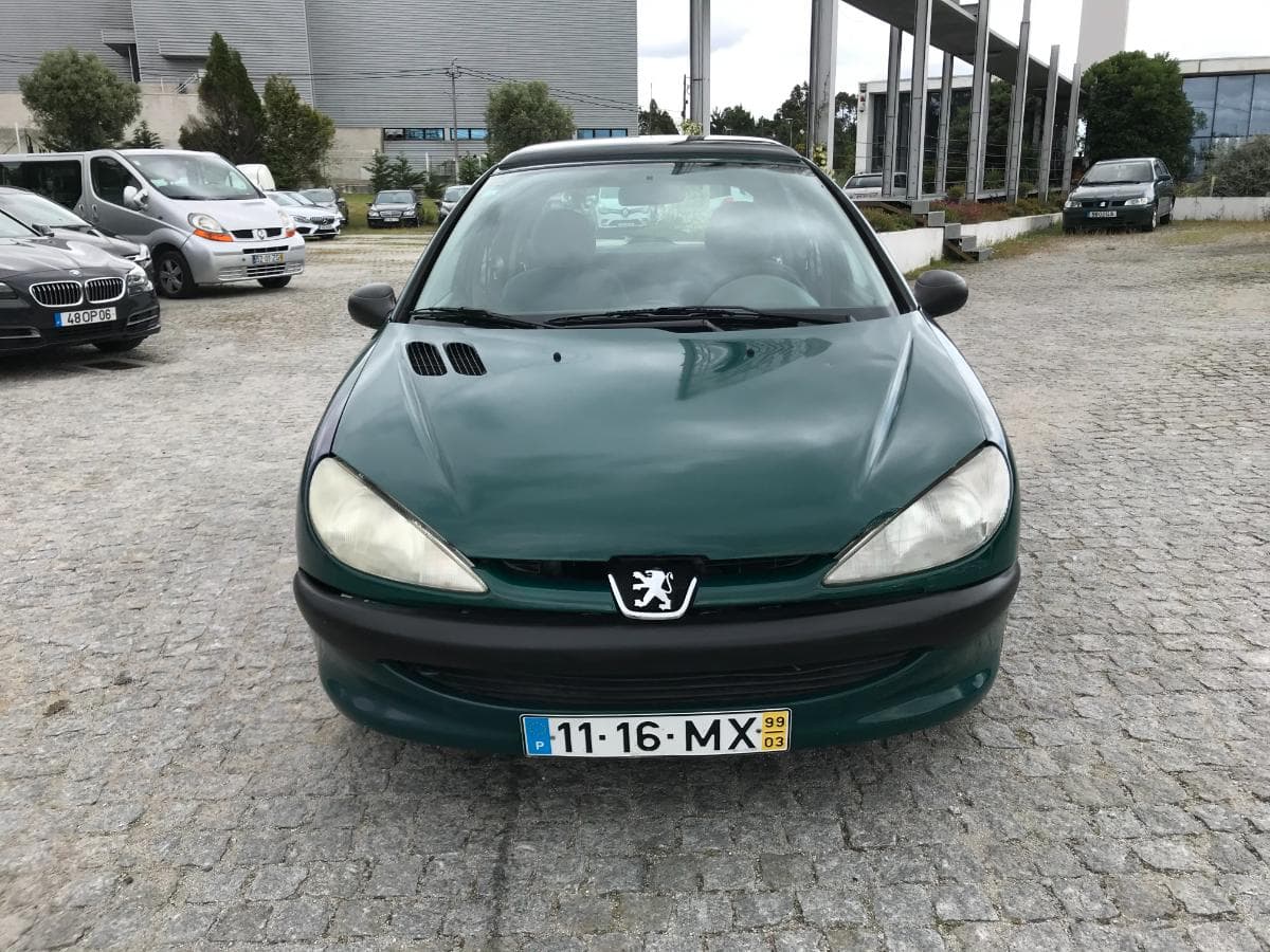 Peugeot 206 · Ano 1999 — image 2