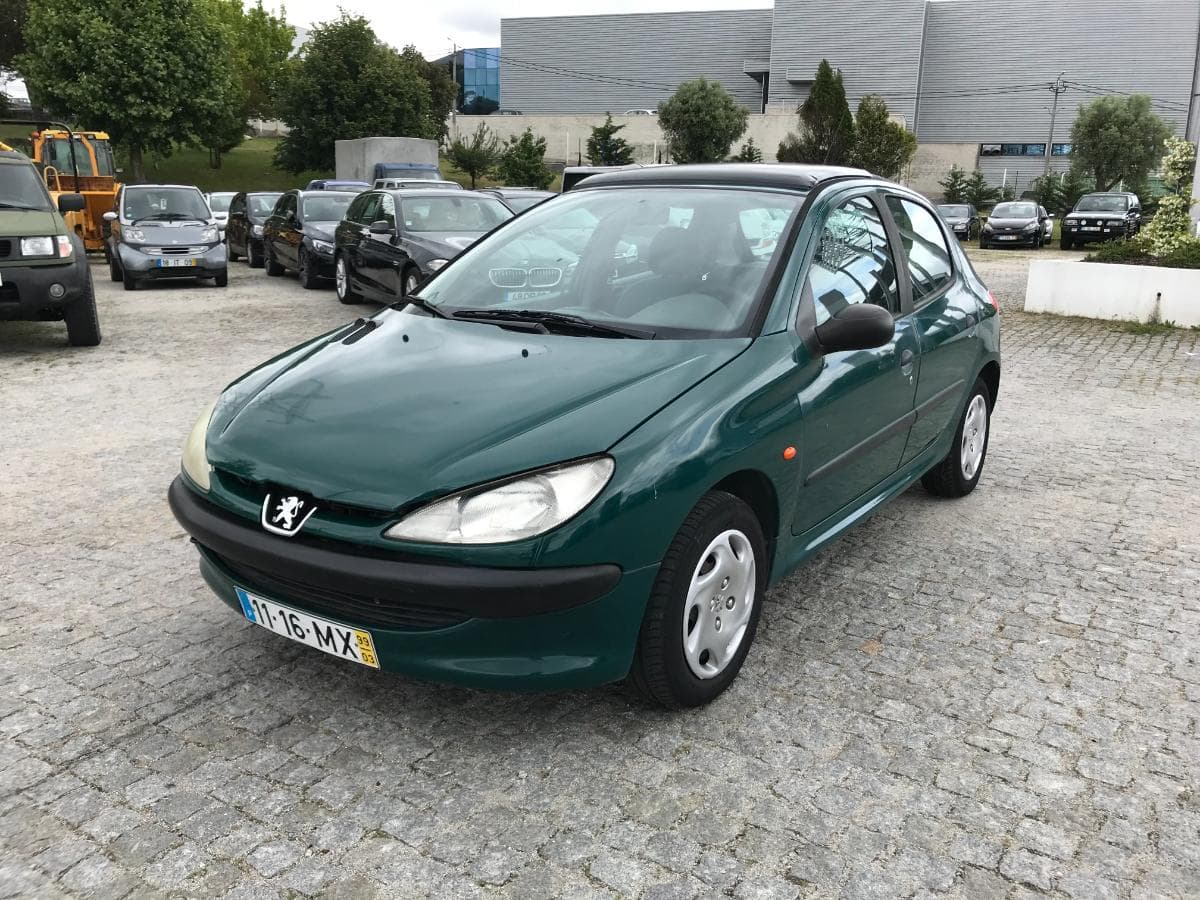 Peugeot 206 · Ano 1999 — image 3