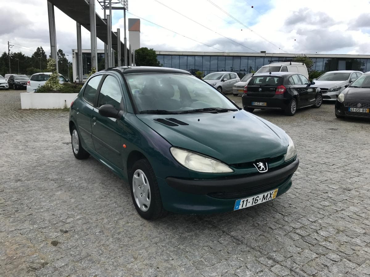 Peugeot 206 · Ano 1999 — image 1