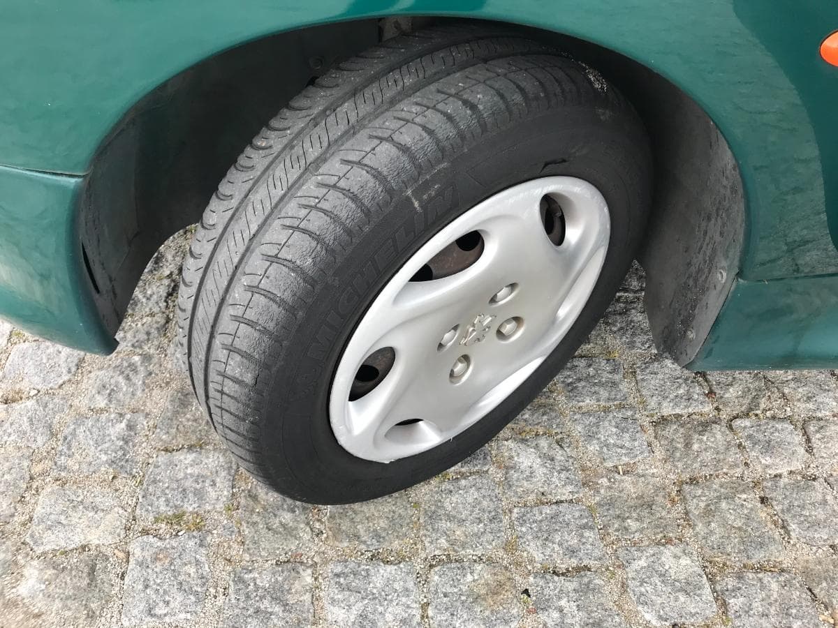 Peugeot 206 · Ano 1999 — image 9