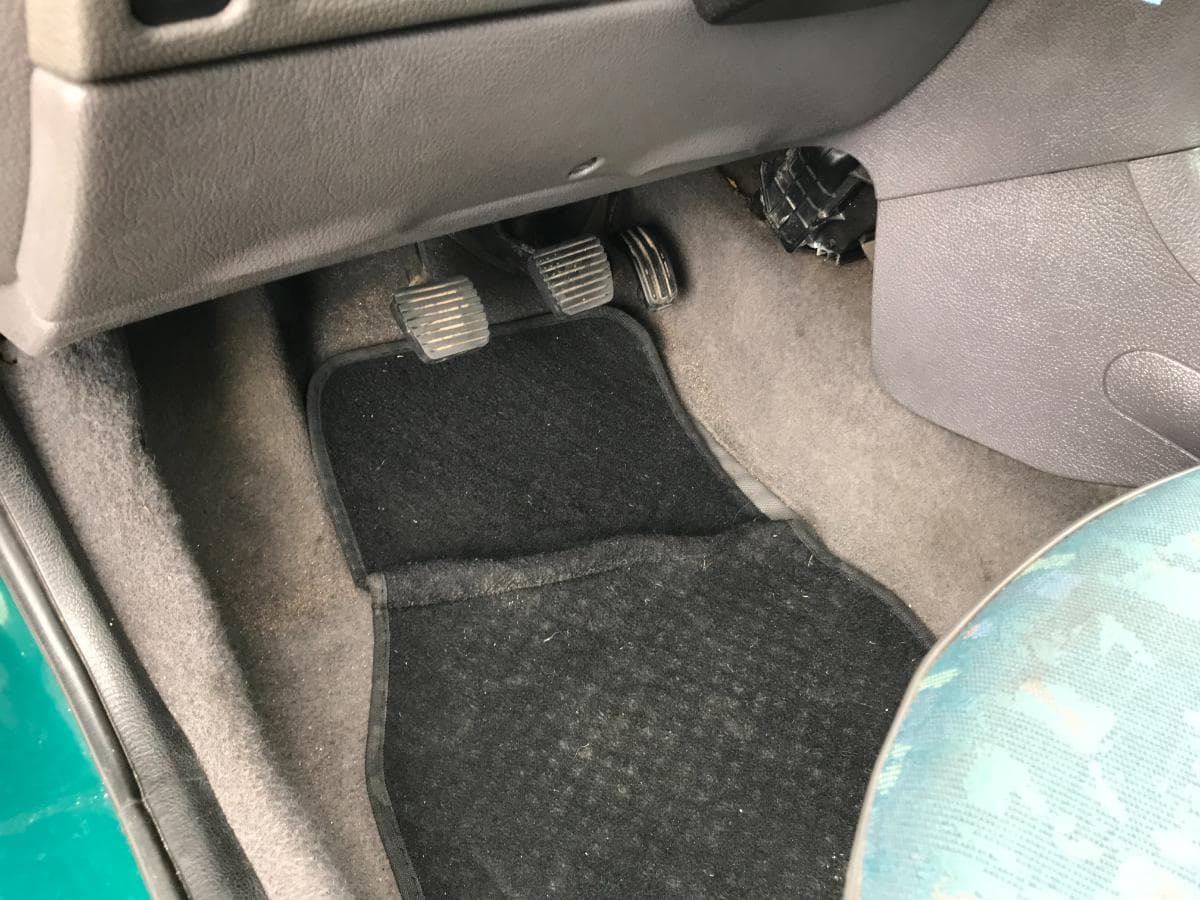 Peugeot 206 · Ano 1999 — image 16