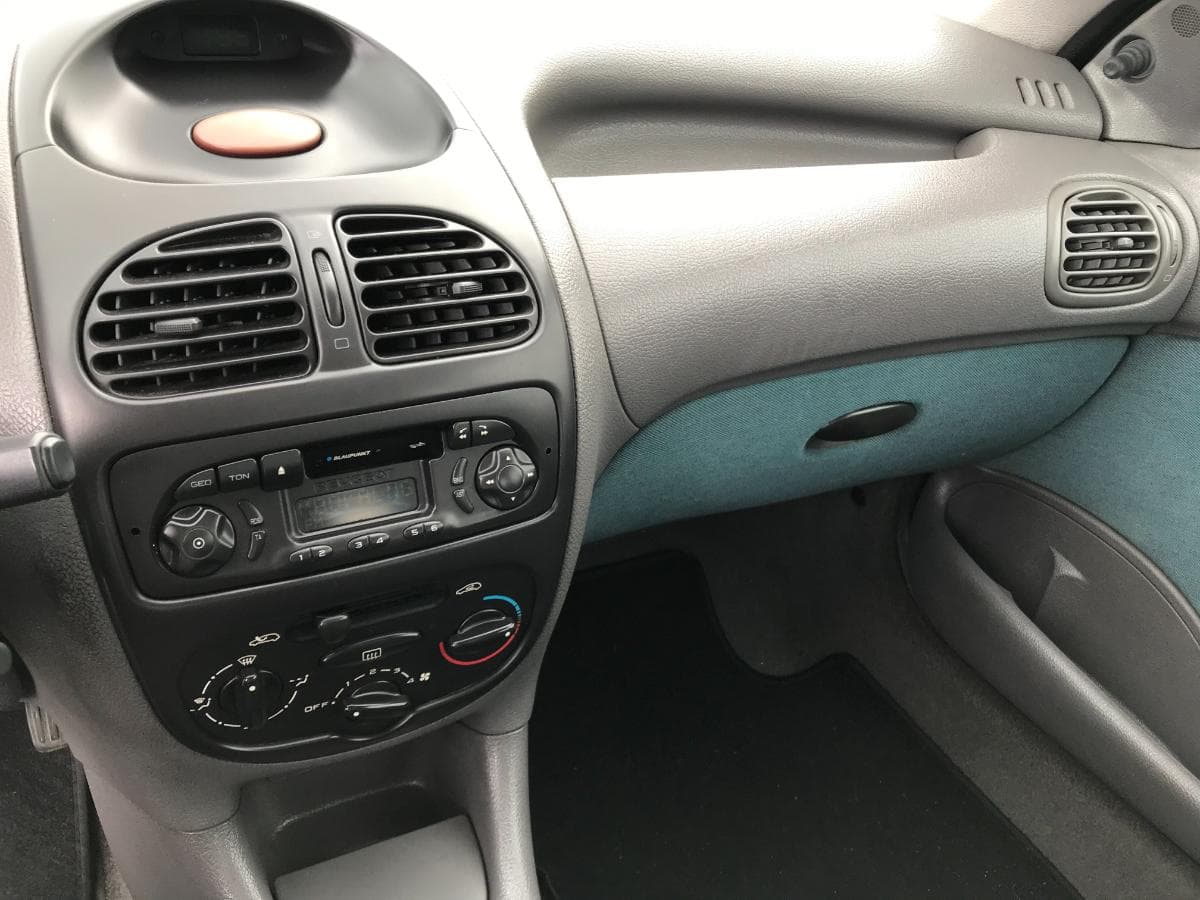 Peugeot 206 · Ano 1999 — image 17