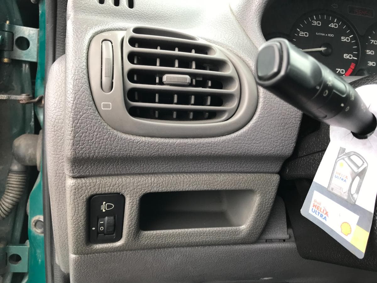 Peugeot 206 · Ano 1999 — image 18