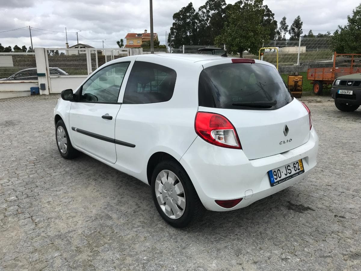 Renault Clio · Ano 2010 — imagem 4