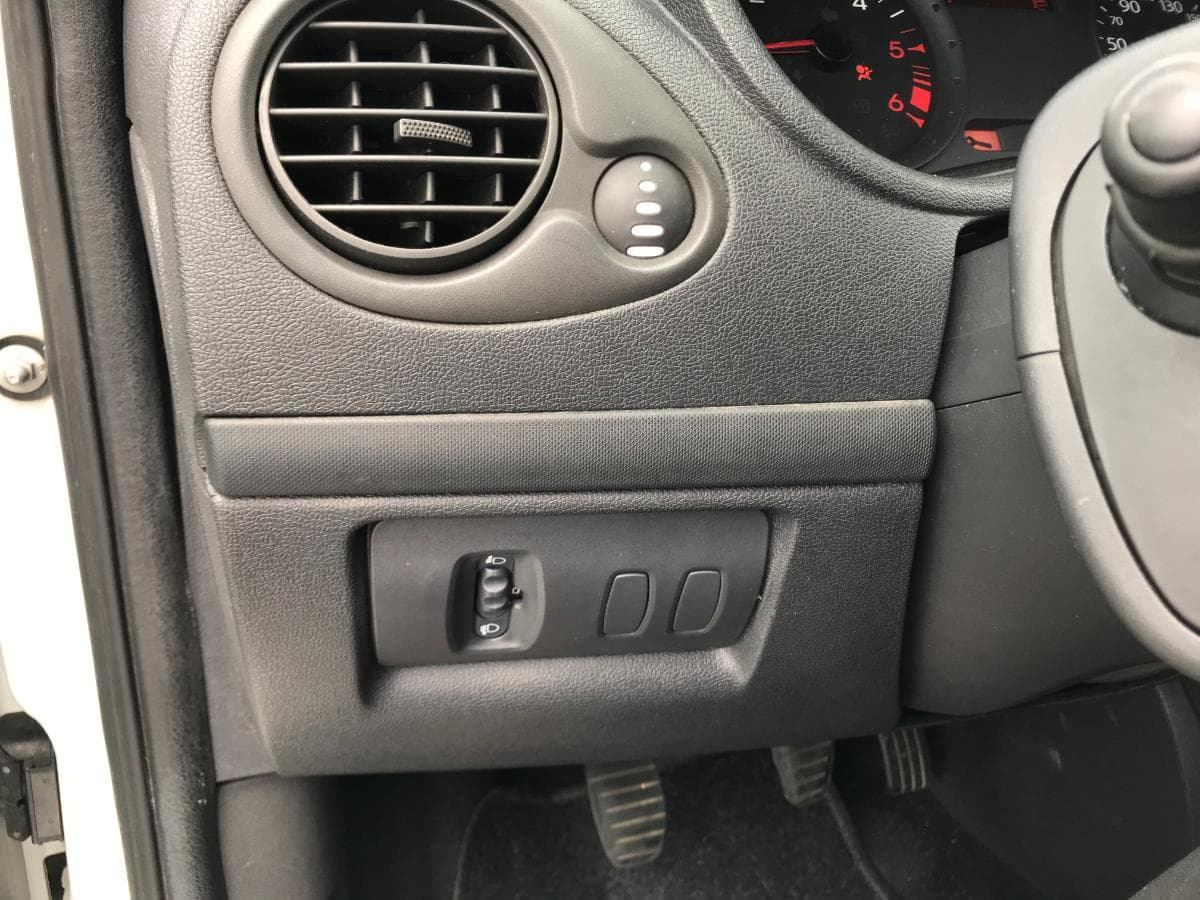 Renault Clio · Ano 2010 — imagem 14