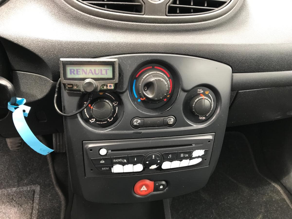 Renault Clio · Ano 2010 — imagem 15