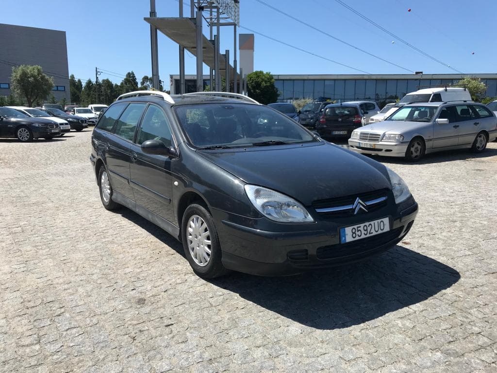 Citroën C5 2.0 HDI · Ano 2003 — image 1