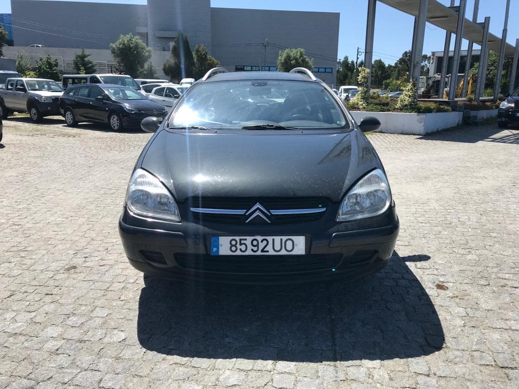 Citroën C5 2.0 HDI · Ano 2003 — image 2