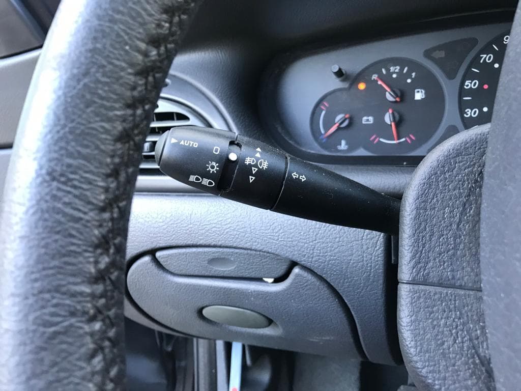 Citroën C5 2.0 HDI · Ano 2003 — image 22