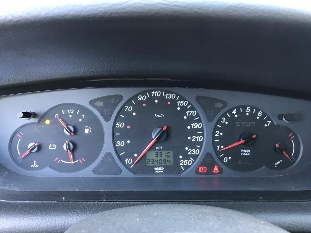 Citroën C5 2.0 HDI · Ano 2003 — image 23