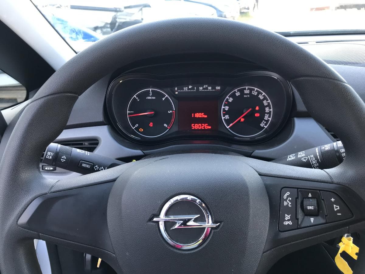 Opel Corsa 1.3 CDTI · Ano 2018 — imagen 17