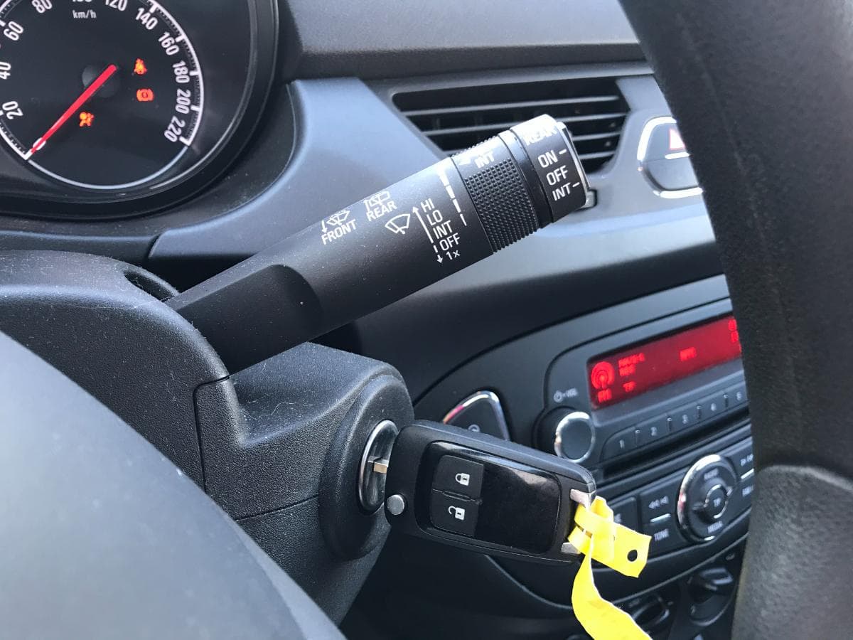 Opel Corsa 1.3 CDTI · Ano 2018 — imagen 21