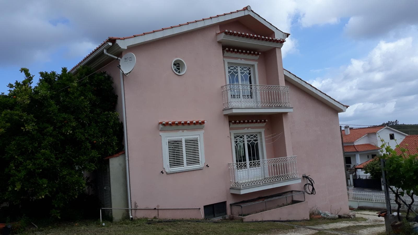 Moradia V3 + Terreno · Vila Velha de Ródão — imagem 2