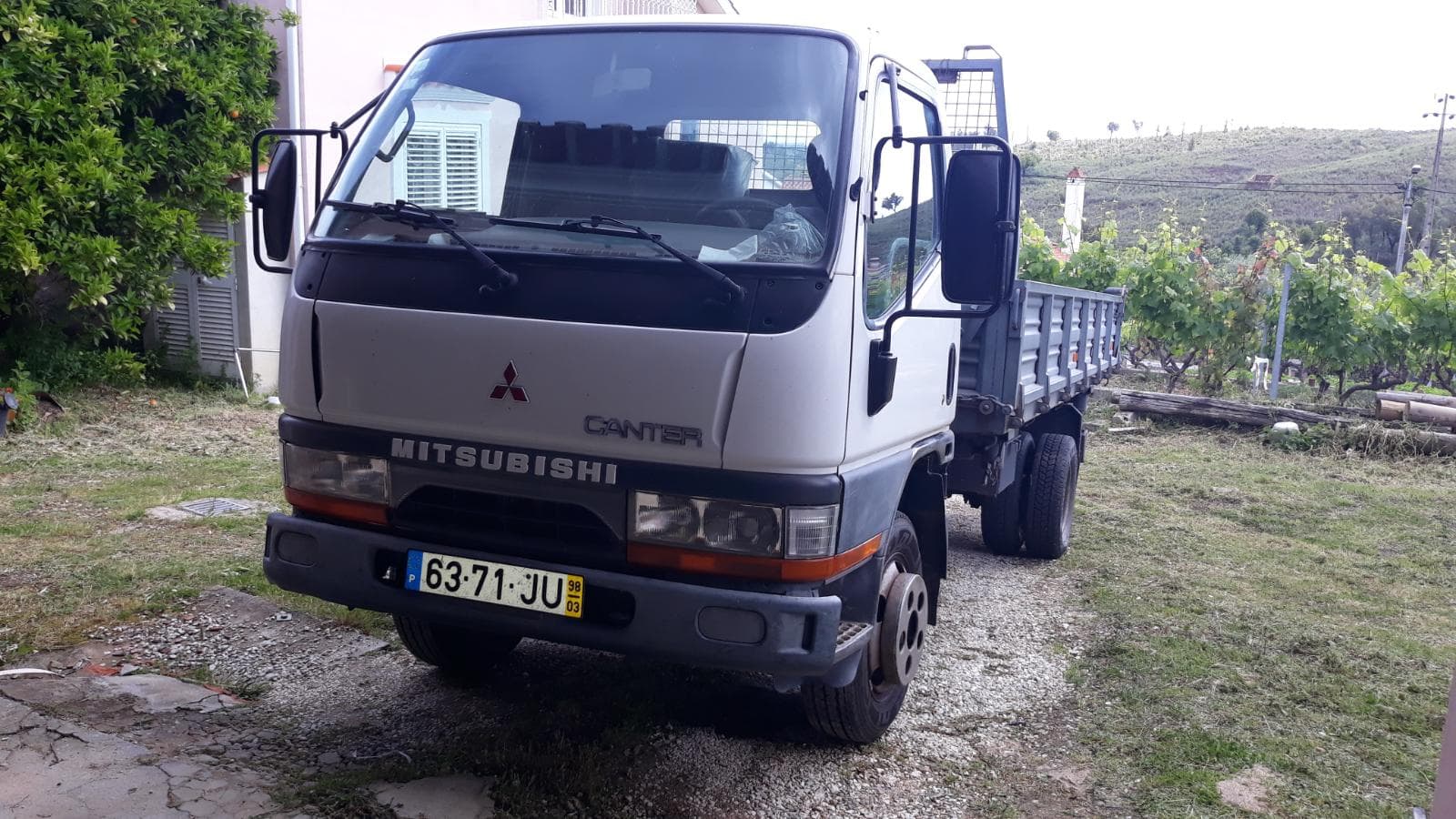 MITSUBISHI CANTER — imagem 1