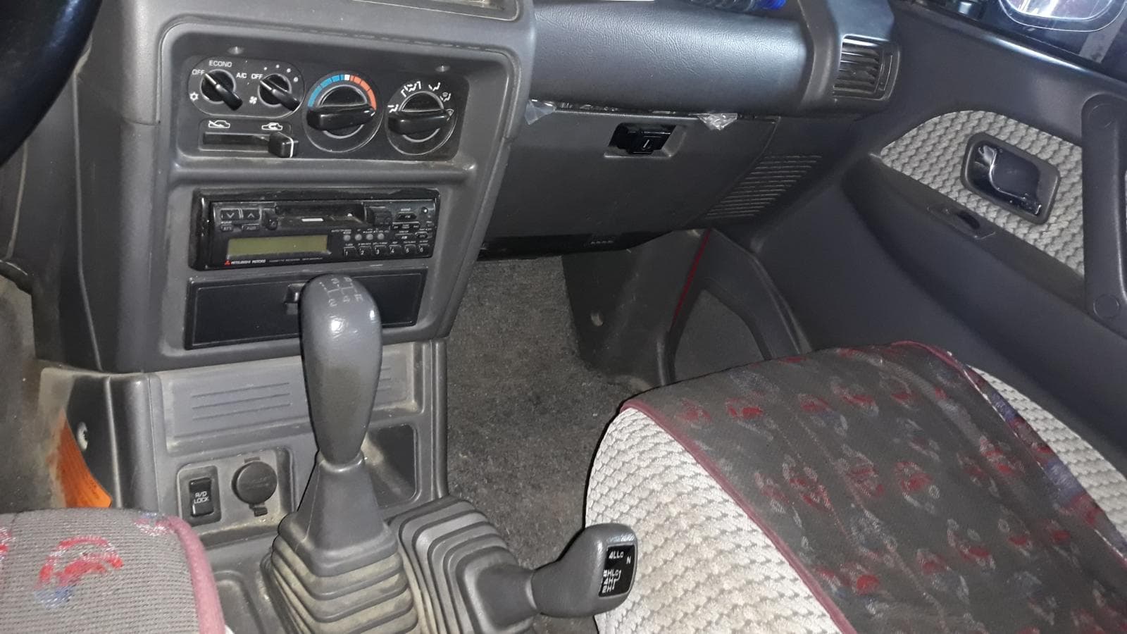 MITSUBISHI PAJERO 2800 — image 6