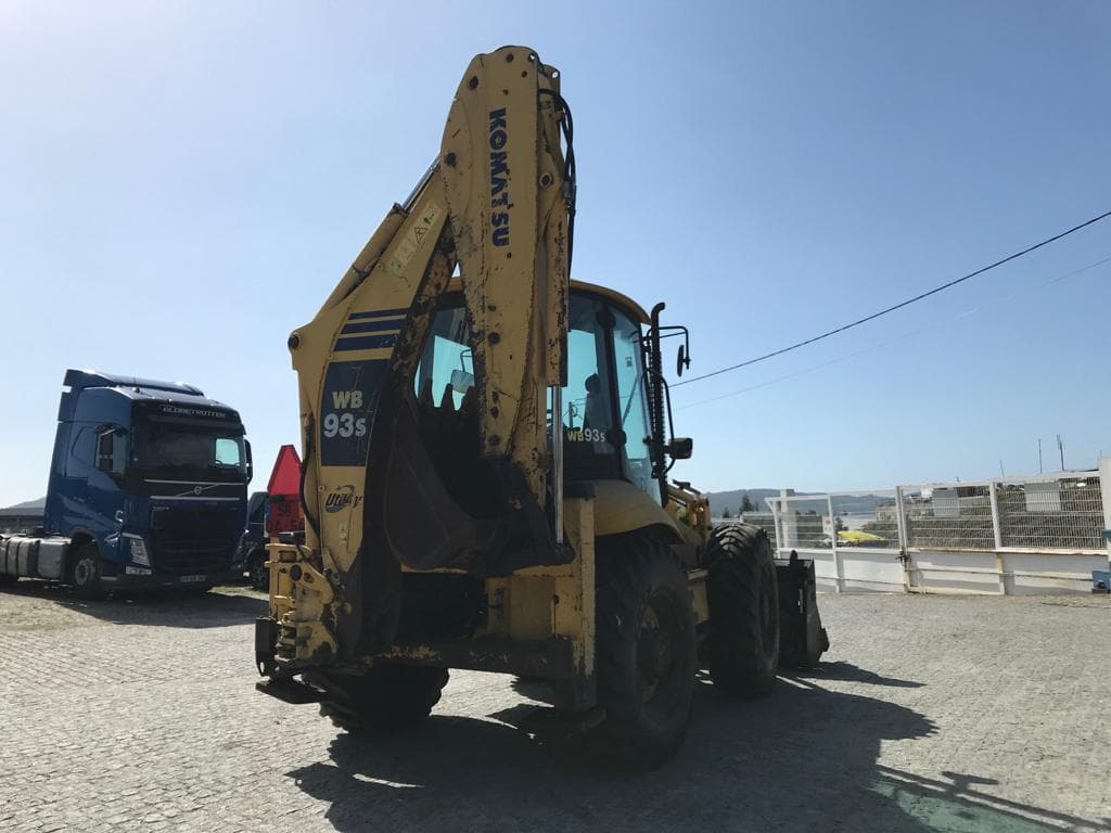 Retroescavadora Komatsu W93 S · Ano 2010 — imagen 4