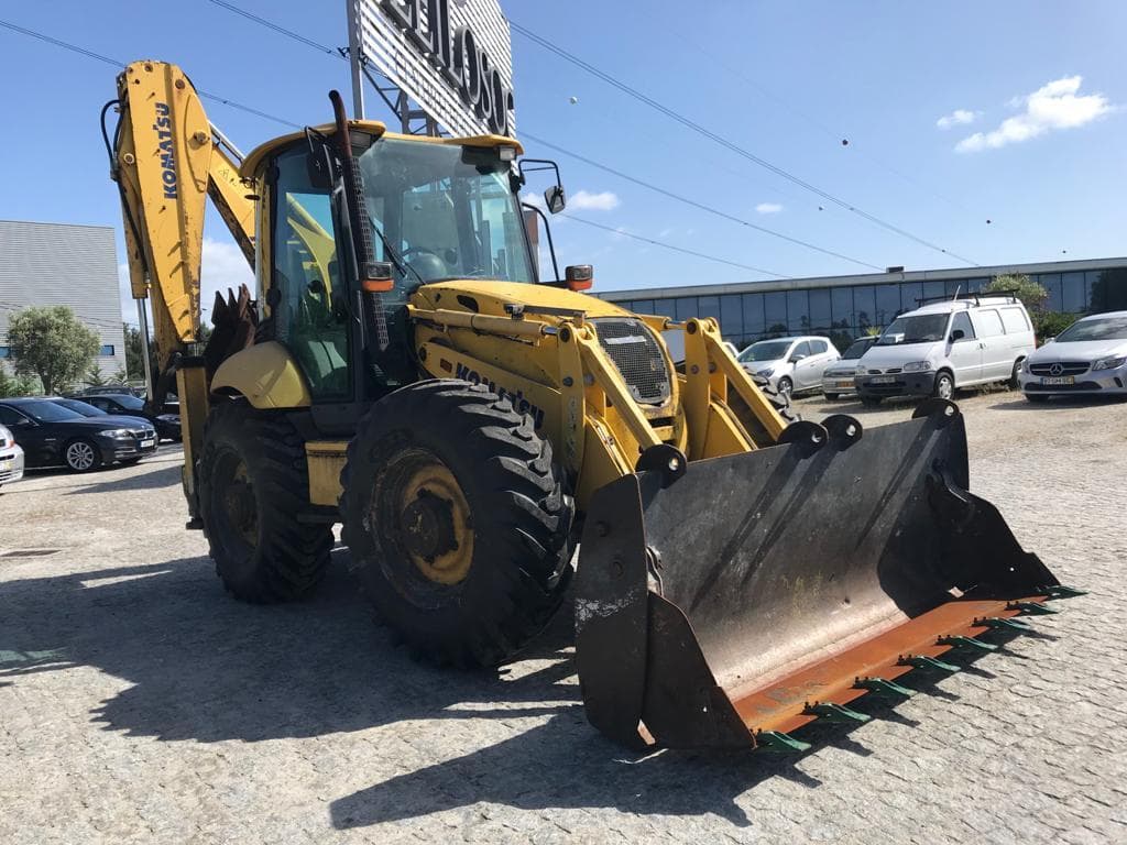 Retroescavadora Komatsu W93 S · Ano 2010 — imagen 1