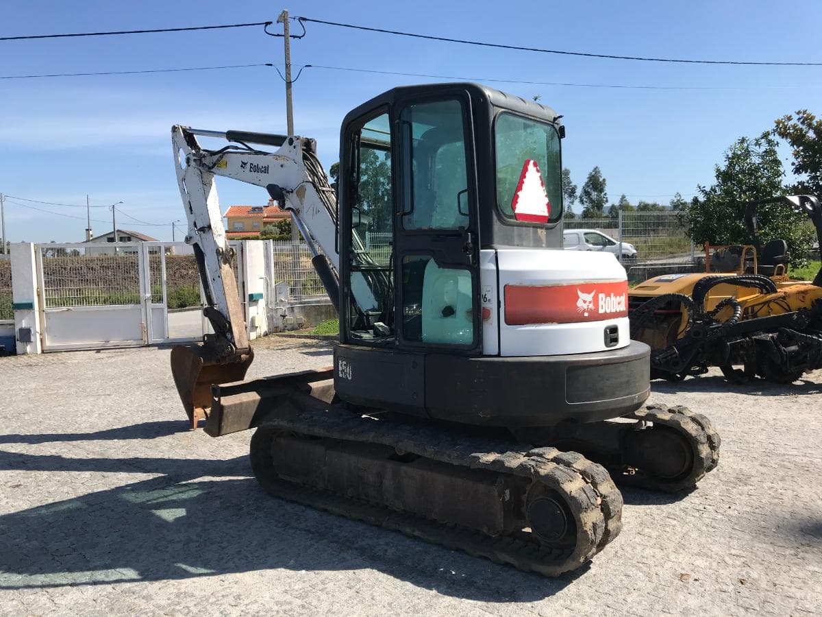 Mini Giratória Bobcat E 50 · Ano 2011 — imagem 3