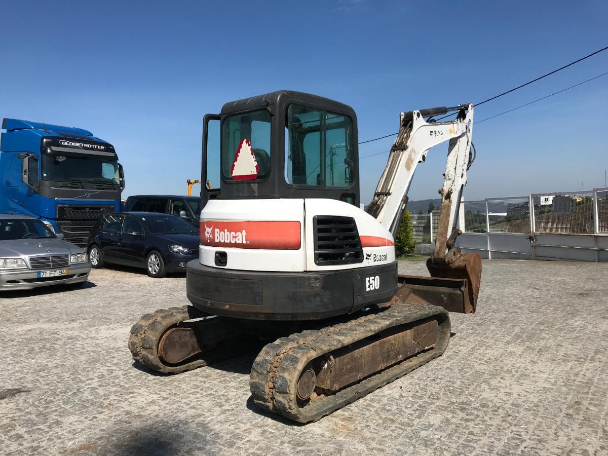 Mini Giratória Bobcat E 50 · Ano 2011 — imagem 4