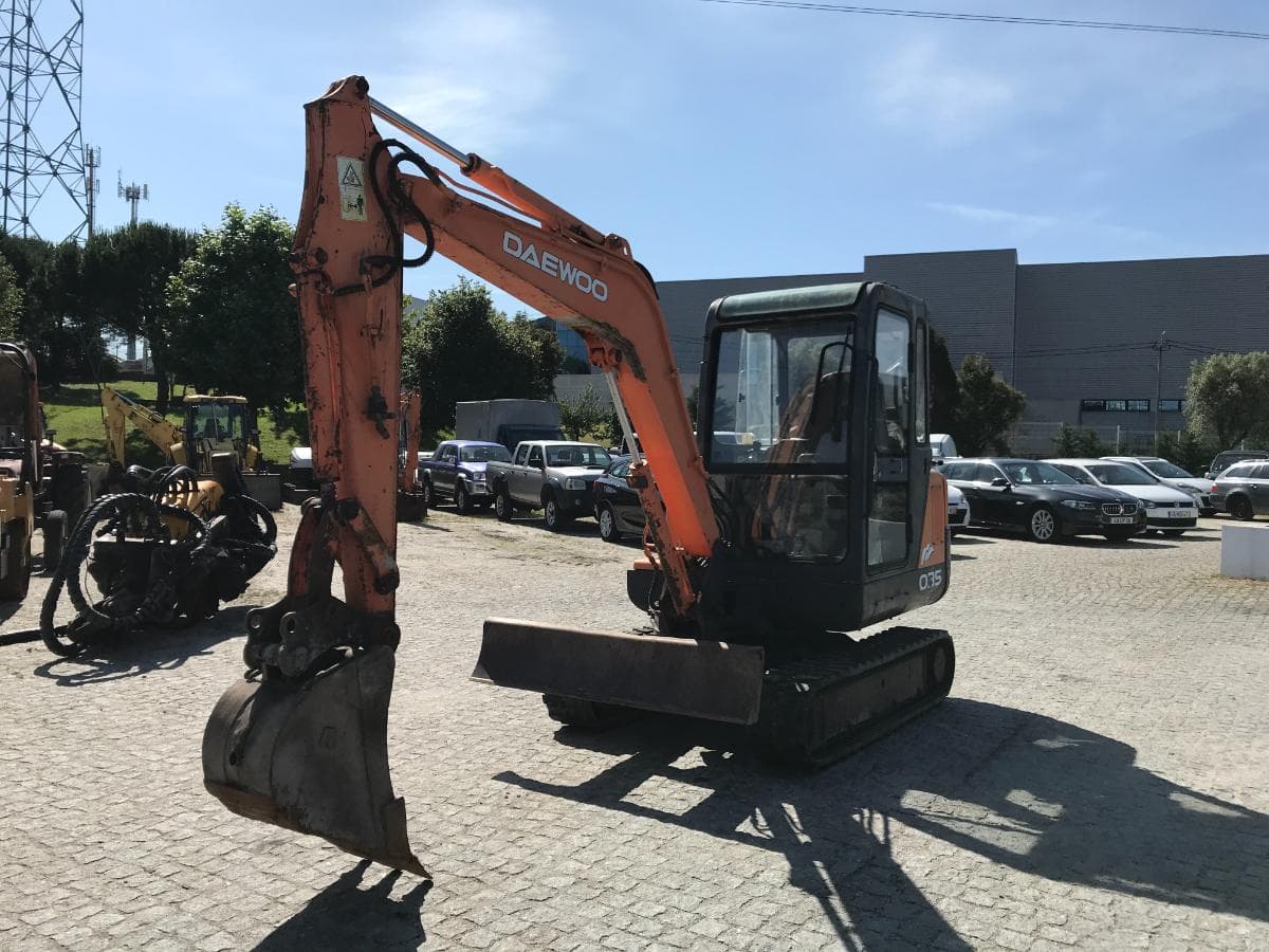 Mini Giratória Daewoo SLO 35 · Ano 2004 — imagem 2