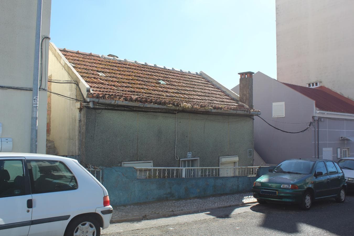 Moradia V2 · Amadora, Lisboa — image 2
