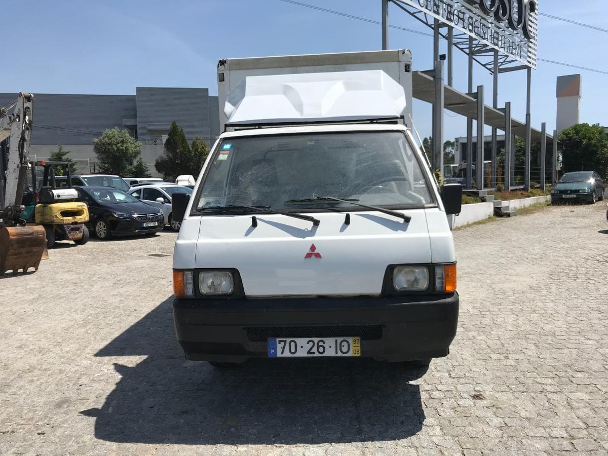 Mitsubishi L300 2.5TD · Ano 1997 — imagem 2