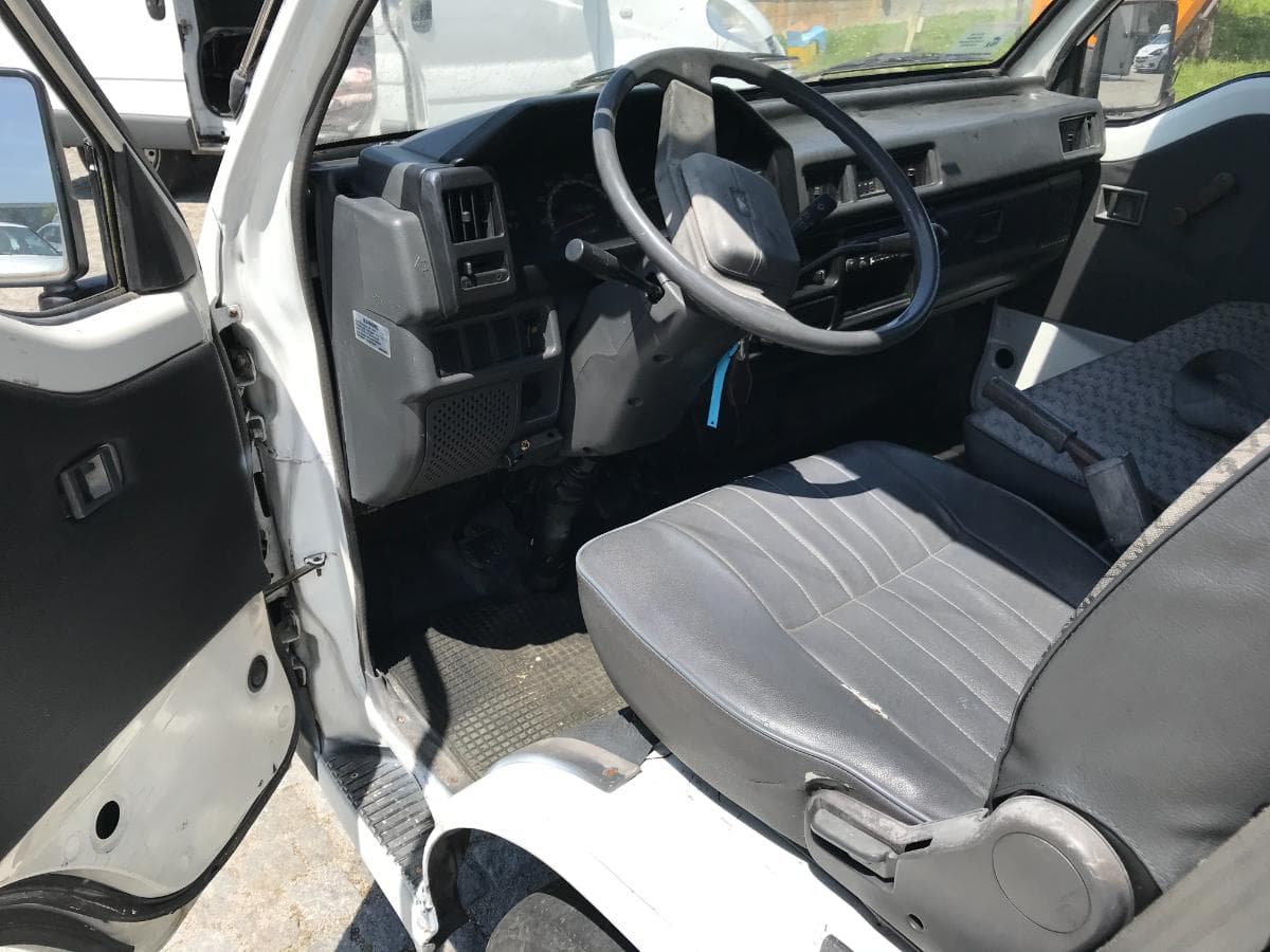 Mitsubishi L300 2.5TD · Ano 1997 — imagem 10