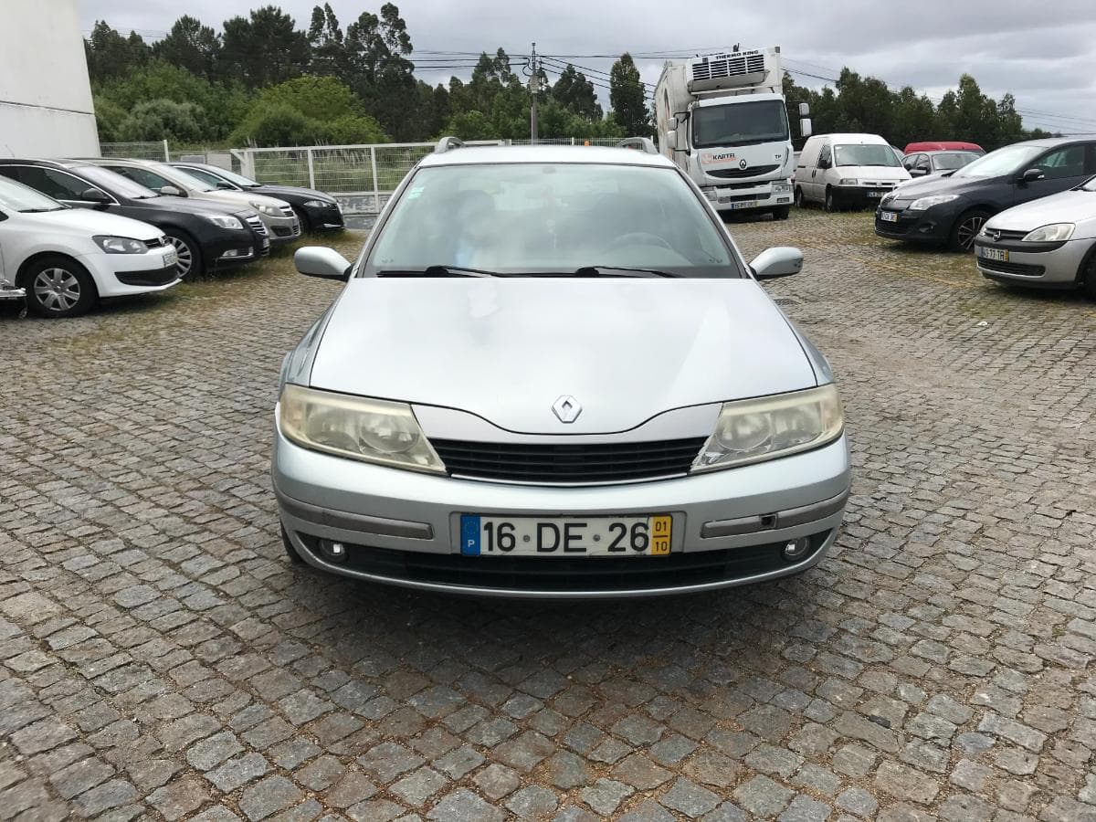 Renault Laguna 1.9DCI · Ano 2001 — imagem 2
