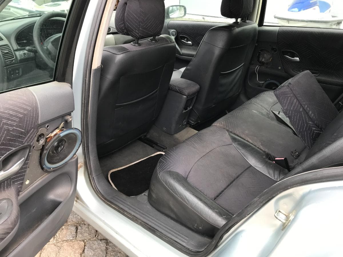 Renault Laguna 1.9DCI · Ano 2001 — imagem 21