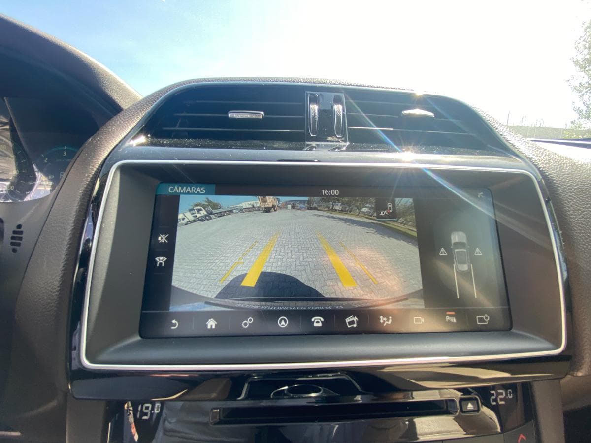 Jaguar F-Pace 3.0 TDV6 AWD Auto Prestige — imagem 7