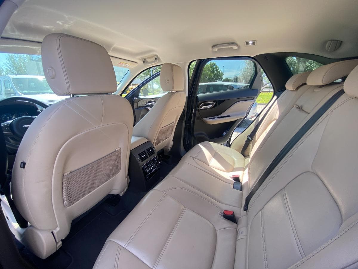 Jaguar F-Pace 3.0 TDV6 AWD Auto Prestige — imagem 11