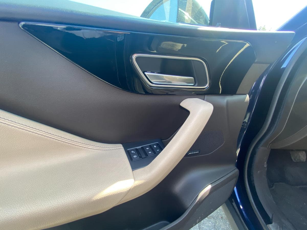Jaguar F-Pace 3.0 TDV6 AWD Auto Prestige — imagem 13