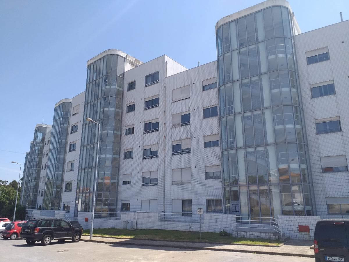Apartamento T2 c/ Lugar de Garagem · Rio Tinto, Gondomar — imagen 2