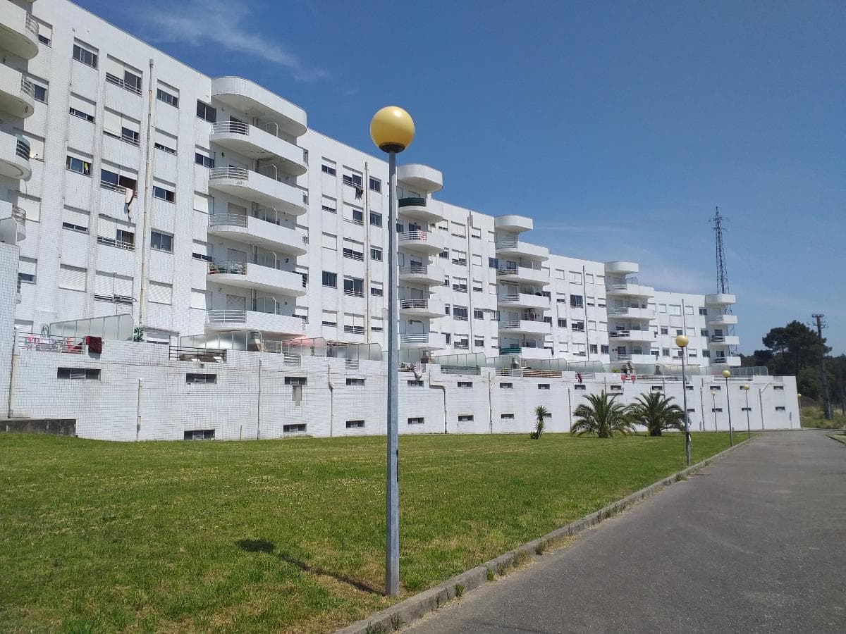 Apartamento T2 c/ Lugar de Garagem · Rio Tinto, Gondomar — imagen 4
