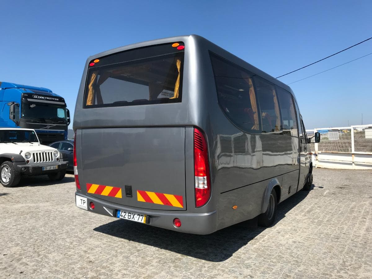 Mercedes-Benz 616CDi · 25 Lugares · Ano 2006 — imagen 4