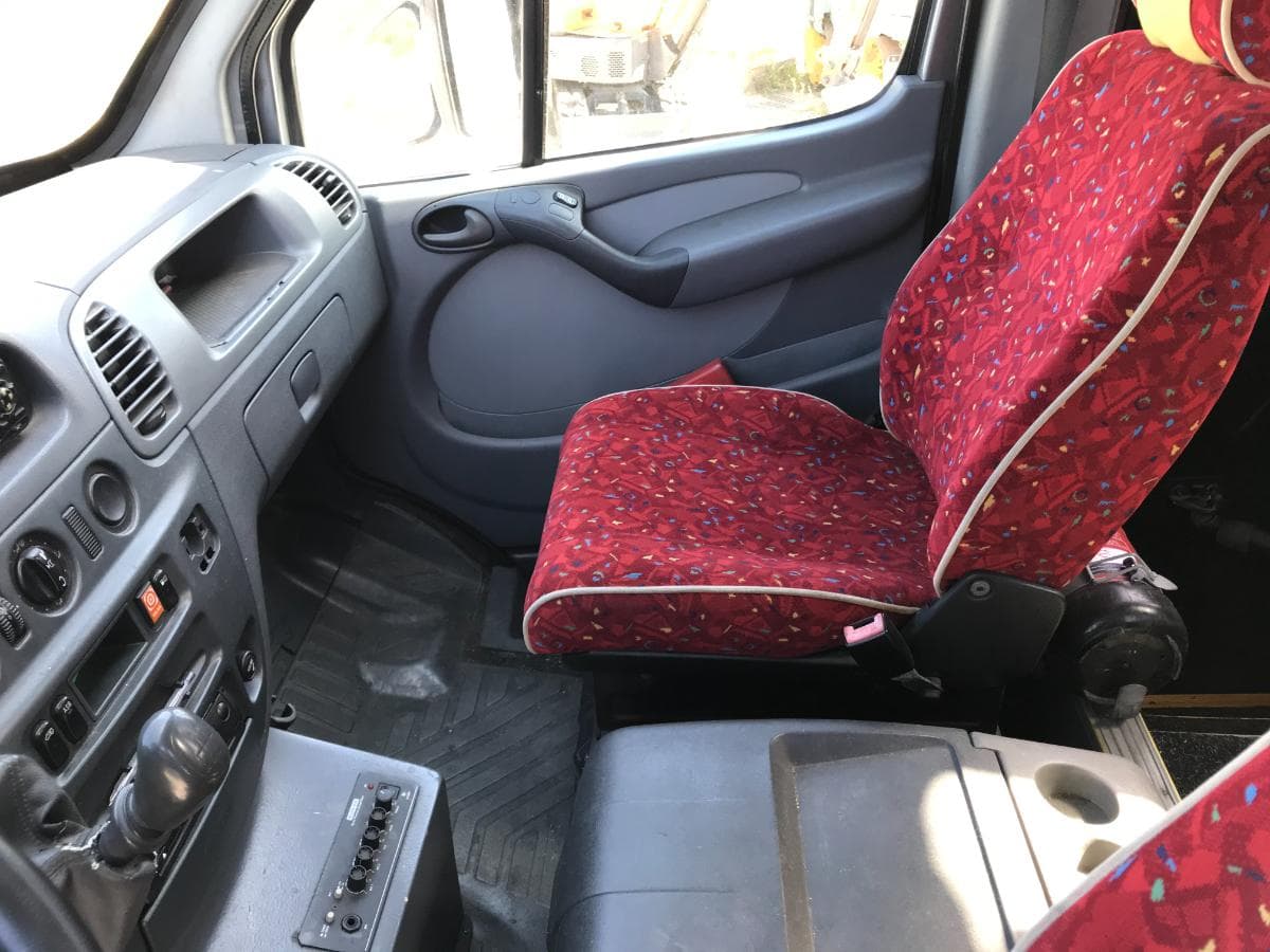 Mercedes-Benz 616CDi · 25 Lugares · Ano 2006 — imagen 13