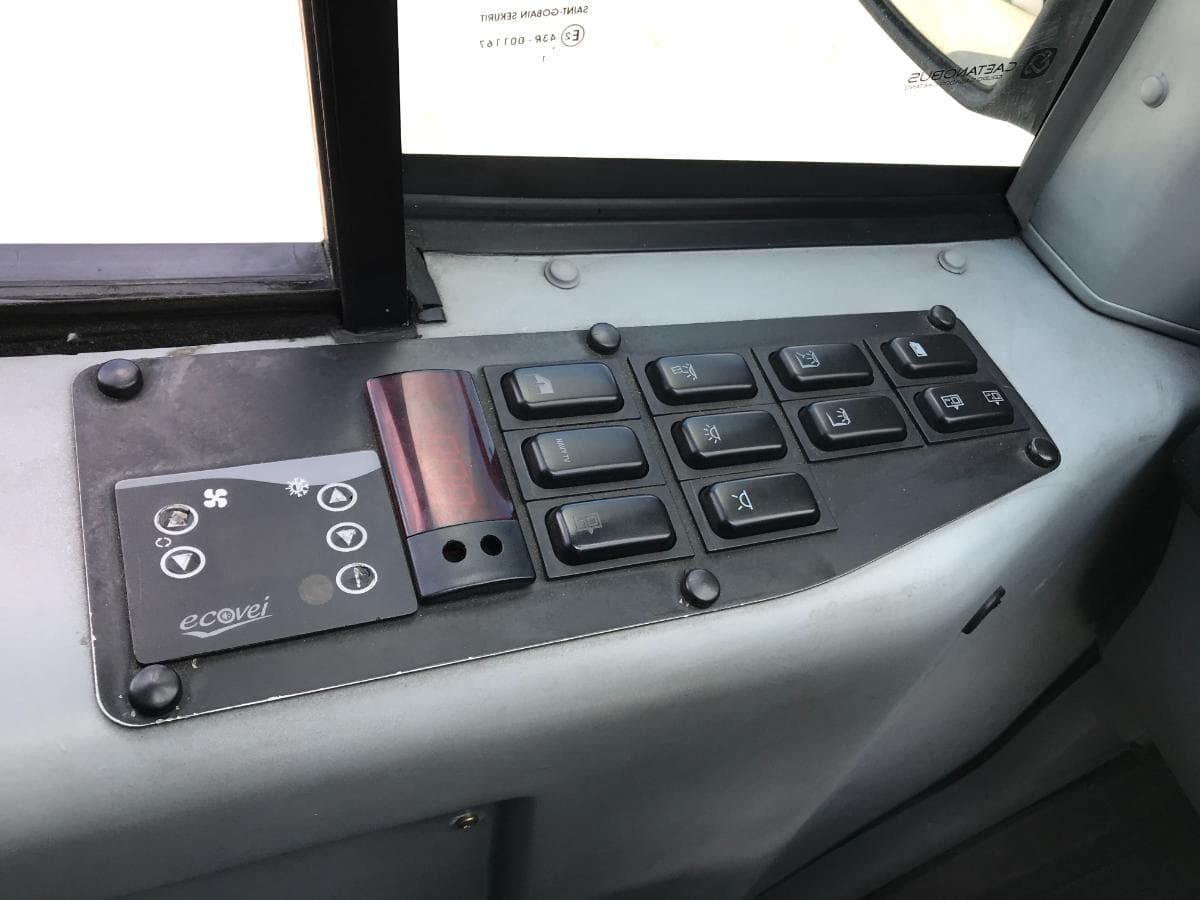 Volkswagen Crafter · 17 Lugares · Ano 2011 — imagem 13